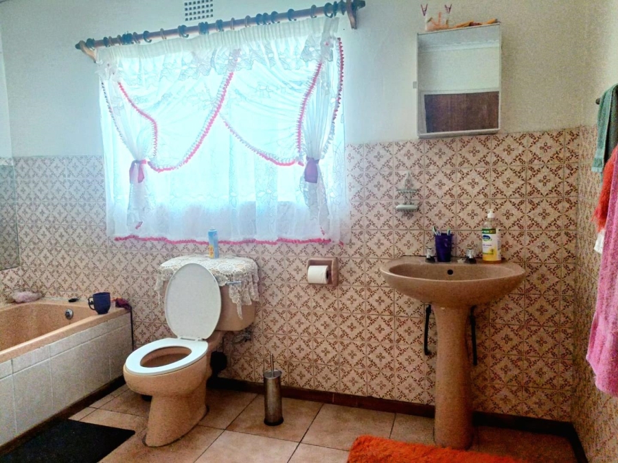 5 Bedroom Property for Sale in Brandfort Free State